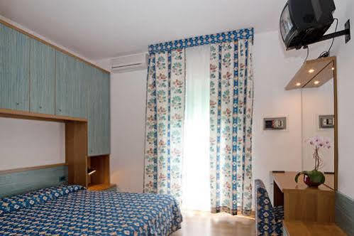 Hotel Serena 3*