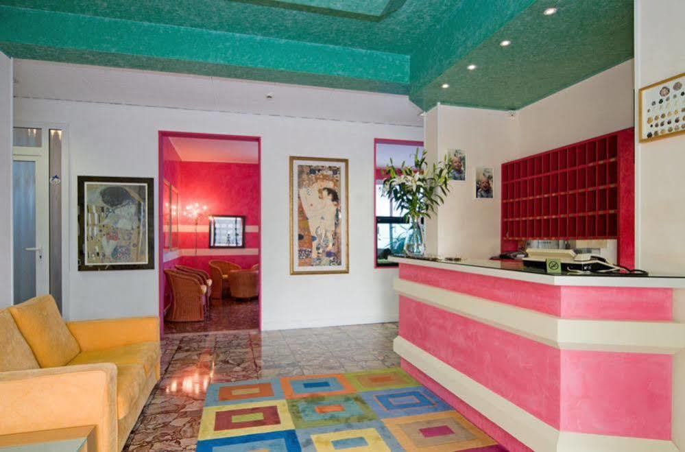 Hotel Serena 3*