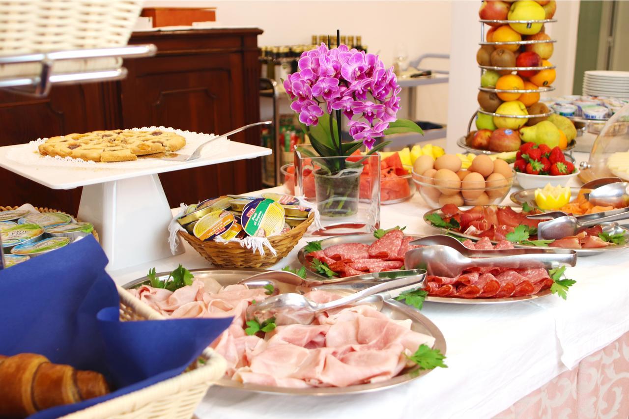 Hotel Serena 3*
